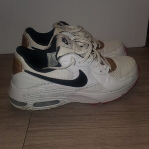 Nike Air Max Excee Womans Size 8 White Black Gold